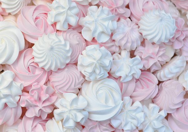 MIX BIAŁYCH I RÓŻOWYCH BEZIKÓW